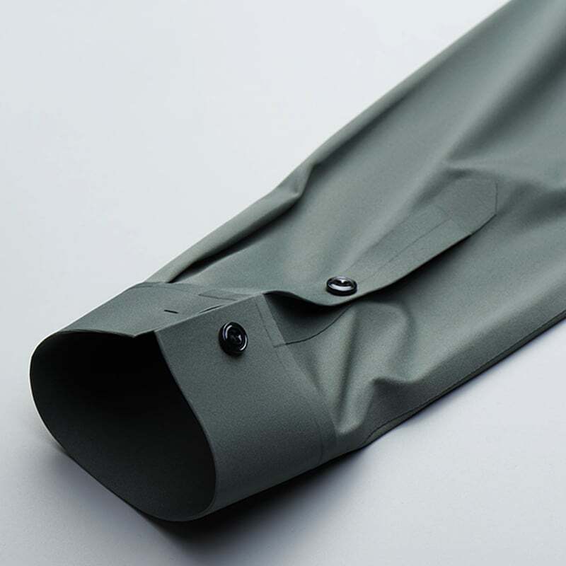 6 PACK MEN'S CLASSIC WRINKLE-RESISTANT SHIRT.