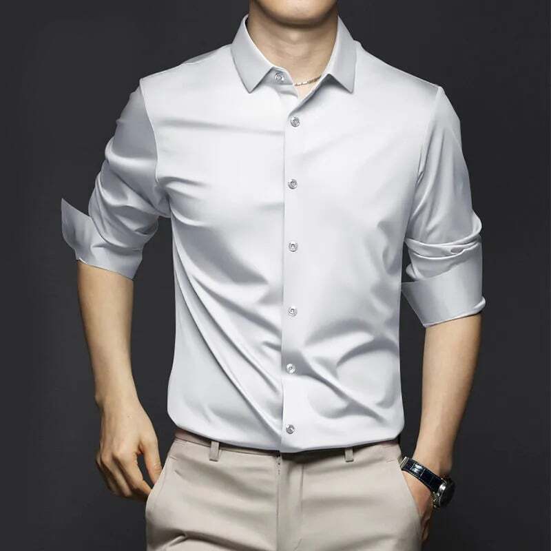 6 PACK MEN'S CLASSIC WRINKLE-RESISTANT SHIRT.
